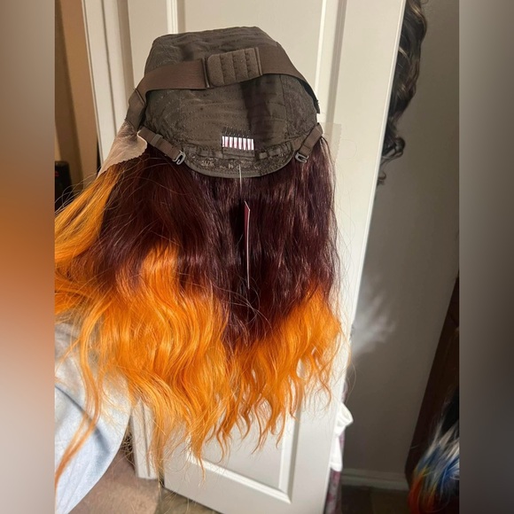 Chelsey Smith Cosmetics Crowns Cloud Pumpkin Petite Wig - Picture 10 of 10